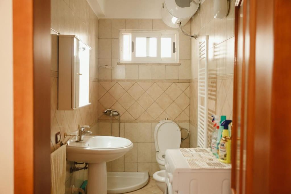 Rare Durres Apartment With Private Parking & Garden ภายนอก รูปภาพ